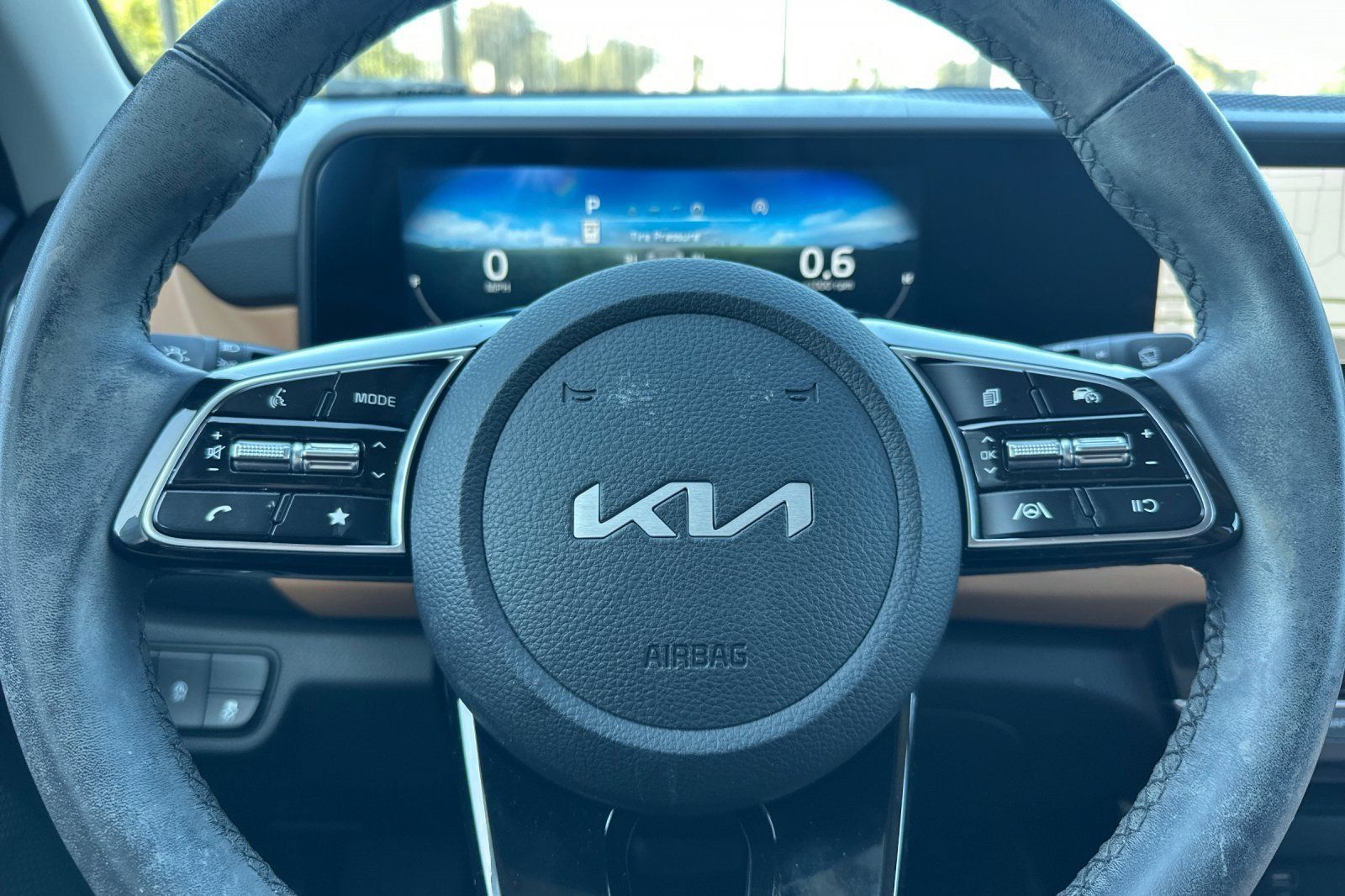 Certified 2024 Kia Seltos EX FWD image 35