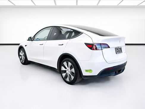 Used 2023 Tesla Model Y Long Range AWD/4WD image 6