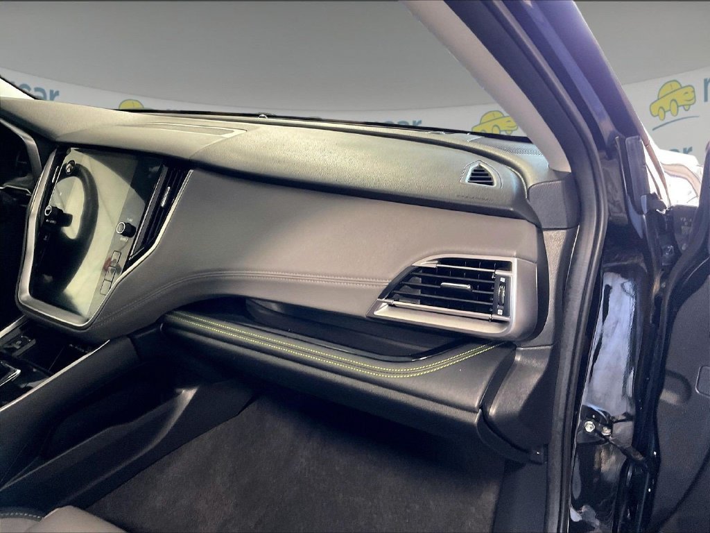 Used 2025 Subaru Outback Onyx Edition AWD/4WD image 13