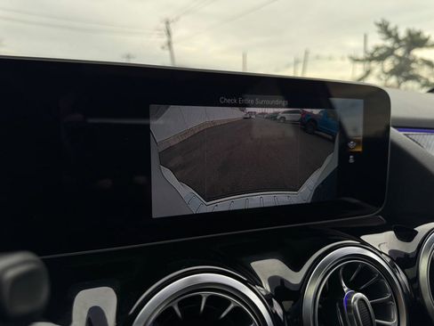 Used 2021 Mercedes-Benz GLA 250 4MATIC image 60