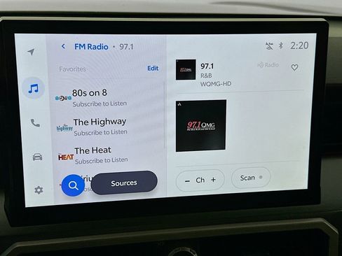 Used 2024 Toyota Tacoma TRD Off-Road AWD/4WD image 17