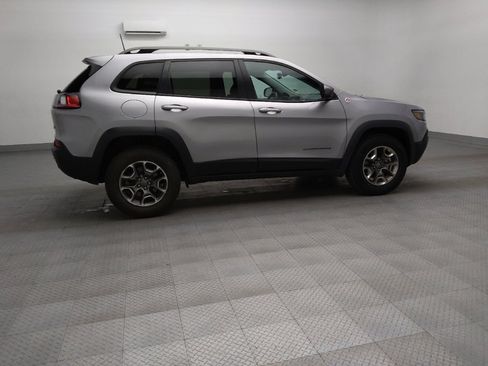 Used 2020 Jeep Cherokee Trailhawk w/ Cold Weather Group AWD/4WD image 11