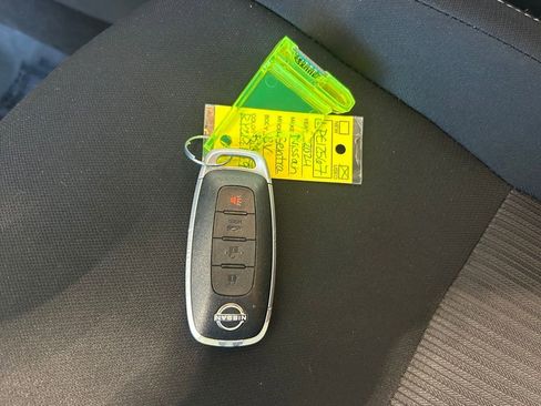 Used 2024 Nissan Sentra SV image 38