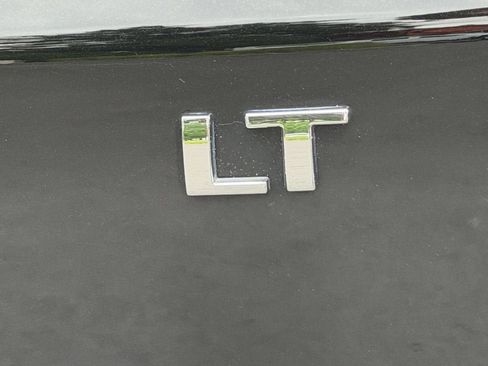 Used 2025 Chevrolet TrailBlazer LT AWD/4WD image 32