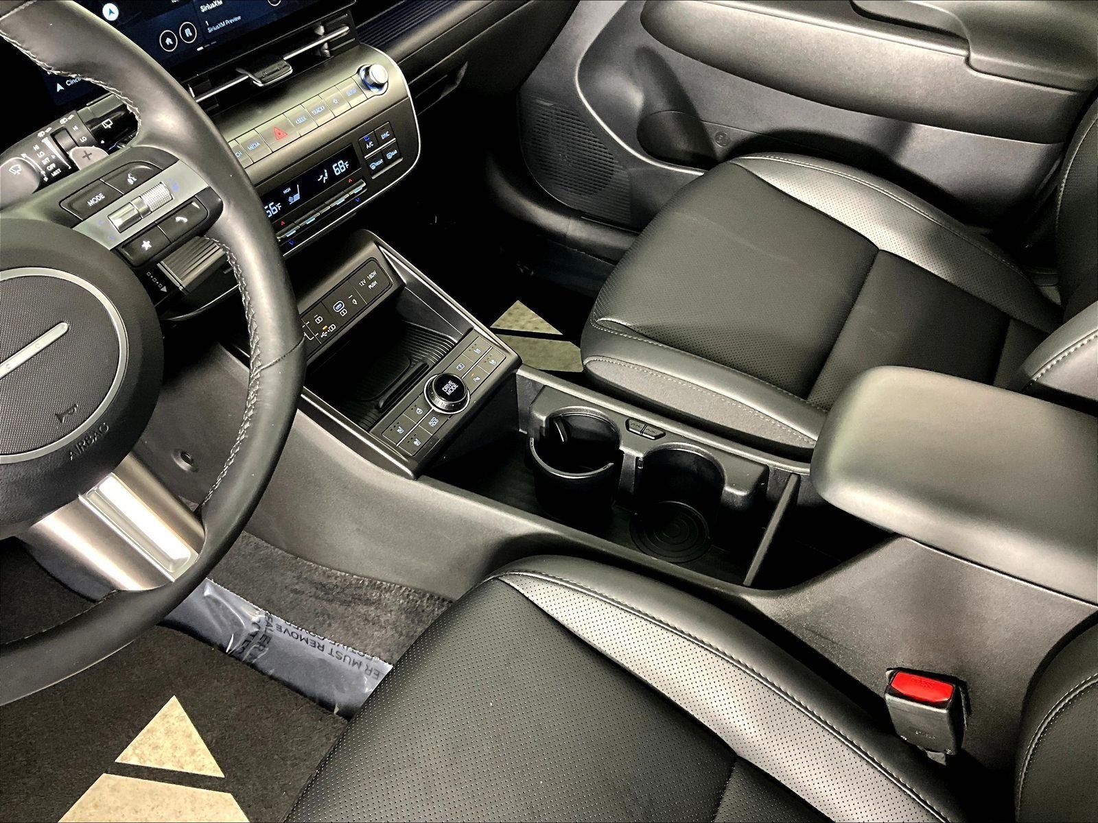 Used 2025 Hyundai Kona Limited FWD image 18