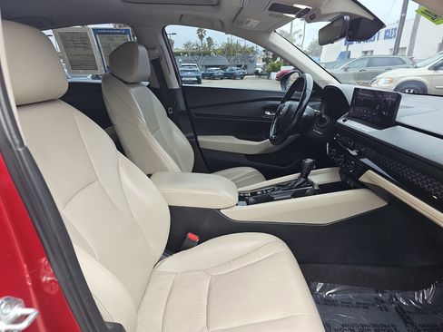 Used 2024 Honda Accord EX-L image 10