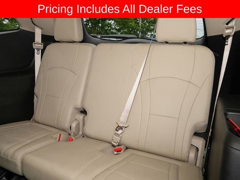 Used 2019 Buick Enclave Premium w/ Experience Buick Package FWD image 11
