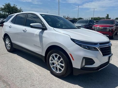 Used 2024 Chevrolet Equinox LT FWD image 1