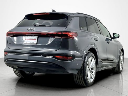 Used 2025 Audi Q6 e-tron Premium w/ Convenience Package image 5