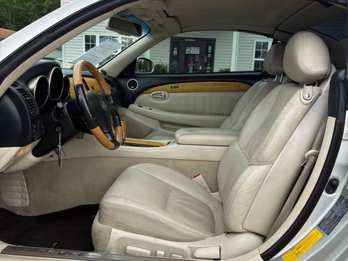Used 2002 Lexus SC 430 Convertible RWD image 9