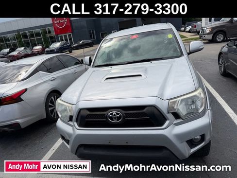 Used 2012 Toyota Tacoma 4x4 Double Cab w/ TRD Sport Pkg image 2
