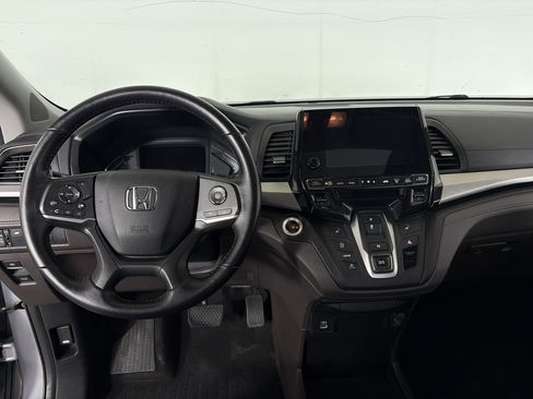 Used 2023 Honda Odyssey EX-L image 3
