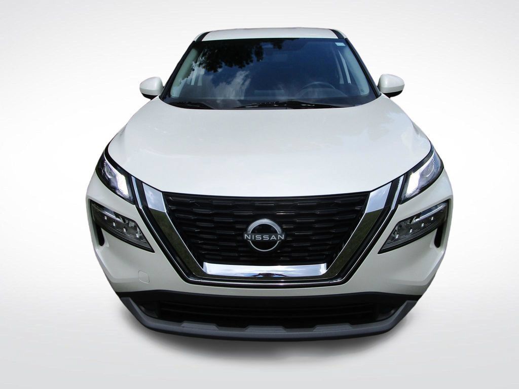 Used 2023 Nissan Rogue SV FWD image 5