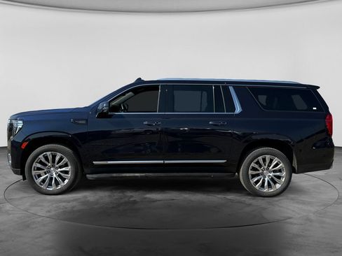 Used 2023 GMC Yukon XL Denali w/ LPO, Floor Liner Package AWD/4WD image 6