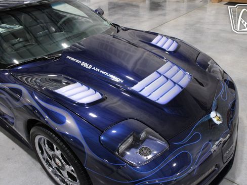 Used 2000 Chevrolet Corvette Coupe image 35