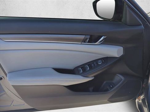 Used 2019 Honda Accord LX image 7