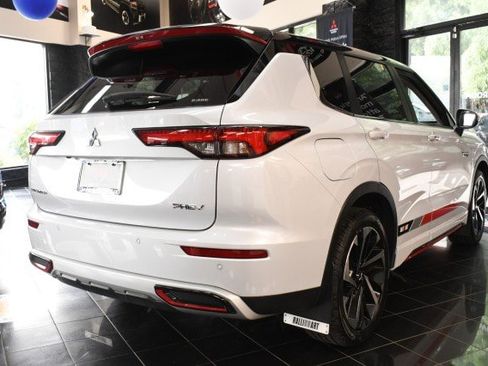 Used 2024 Mitsubishi Outlander Ralliart AWD/4WD image 18