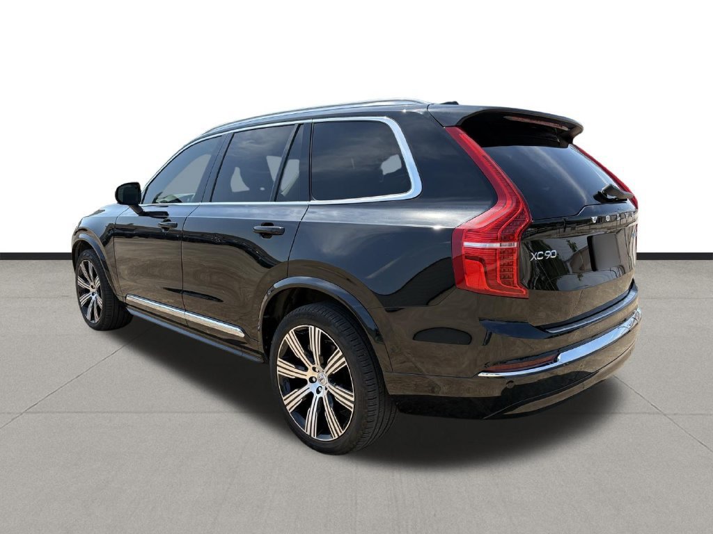 Used 2024 Volvo XC90 B5 Plus w/ Protection Package Premier AWD/4WD image 3