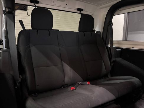 Used 2018 Jeep Wrangler Sport AWD/4WD image 24