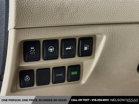 Used 2019 Nissan Rogue SV w/ Premium Package FWD image 10