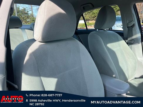 Used 2013 Toyota Corolla LE image 25