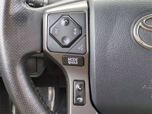 Used 2017 Toyota Tacoma TRD Sport w/ Premium & Technology Package image 26