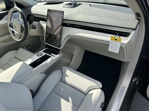 New 2025 Volvo EX90 Ultra image 22