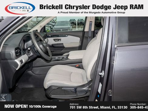 Used 2023 Honda Pilot LX image 16