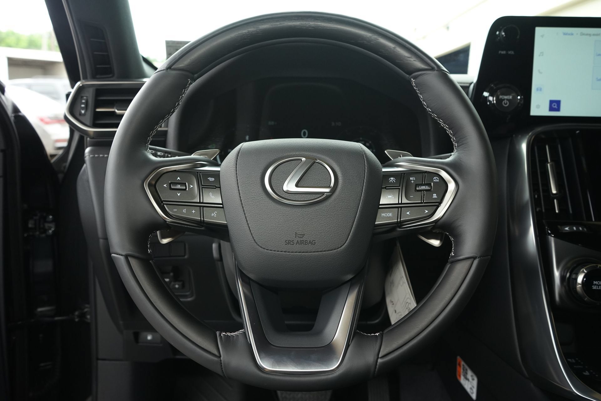 Used 2026 Lexus LX 700h Luxury AWD/4WD image 12