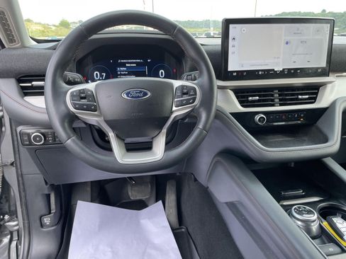 Used 2025 Ford Explorer Active w/ Active Comfort Package AWD/4WD image 24