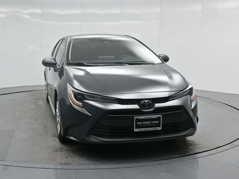 Used 2024 Toyota Corolla LE image 54