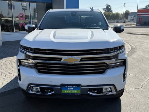 Used 2020 Chevrolet Silverado 1500 High Country w/ Technology Package image 2