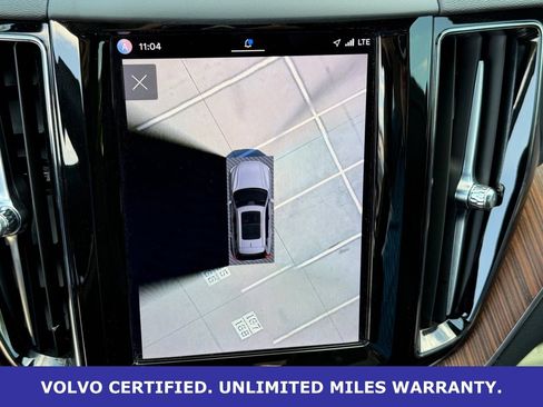 Certified 2023 Volvo XC60 B5 Plus AWD/4WD image 23
