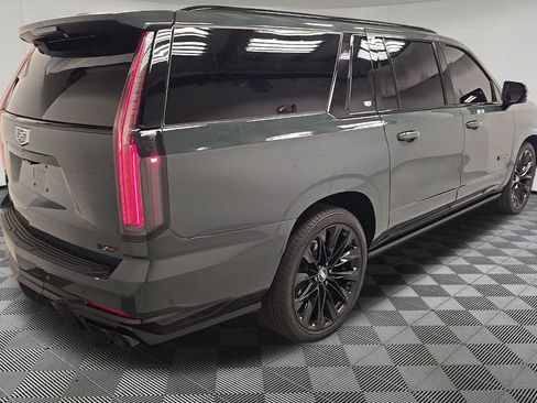 Used 2026 Cadillac Escalade ESV V w/ LPO, ONYX Package AWD/4WD image 3