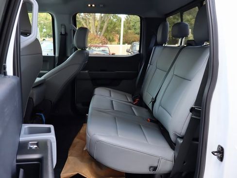 New 2025 Ford F550 4x4 Crew Cab Super Duty w/ XL Chrome Package image 10