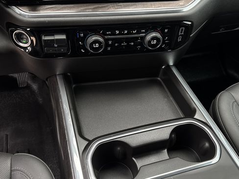 Used 2025 Chevrolet Silverado 2500 LTZ w/ LTZ Plus Package image 26