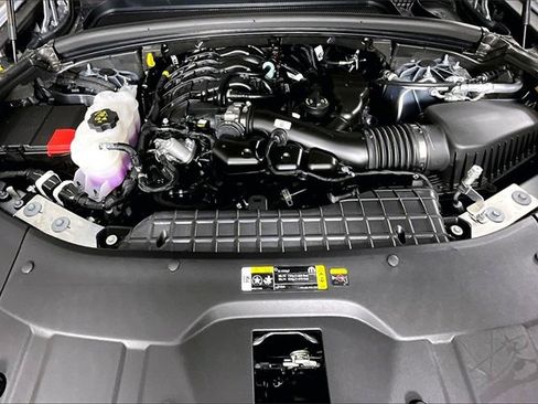 New 2025 Jeep Grand Cherokee L Laredo image 2