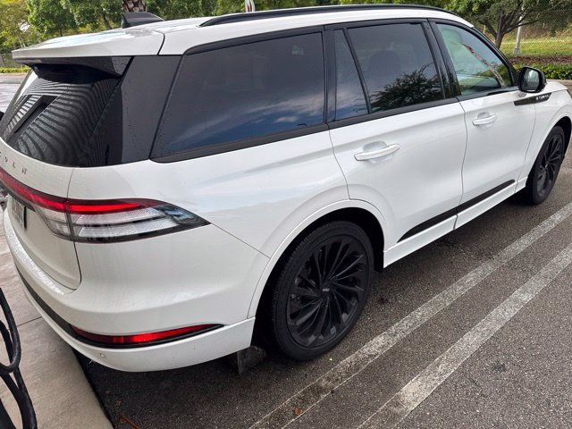 Used 2025 Lincoln Aviator Reserve w/ Luxury Package RWD image 7