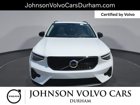 Certified 2026 Volvo XC40 B5 Plus AWD/4WD image 3