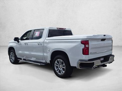 Used 2025 Chevrolet Silverado 1500 LTZ AWD/4WD image 7