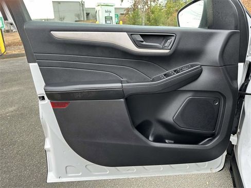 Used 2022 Ford Escape SE w/ Convenience Package image 17