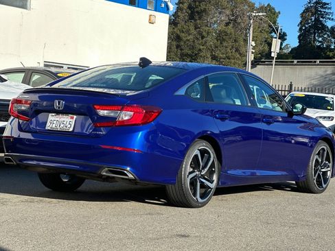 Used 2022 Honda Accord Sport image 4