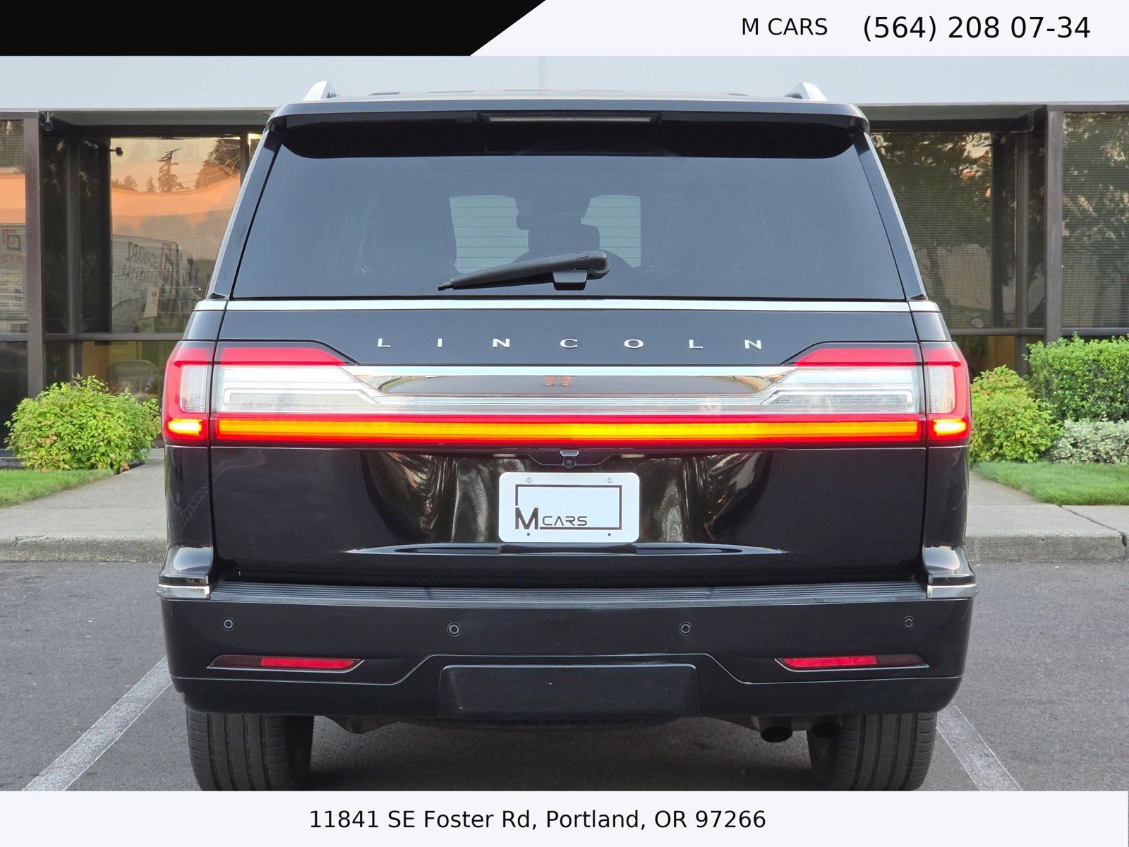 Used 2018 Lincoln Navigator L Reserve w/ Technology Package AWD/4WD image 5