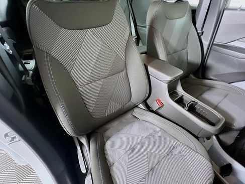 New 2027 Chevrolet Bolt LT w/ Comfort Package FWD image 27