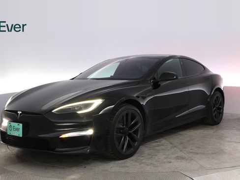 Used 2022 Tesla Model S image 2
