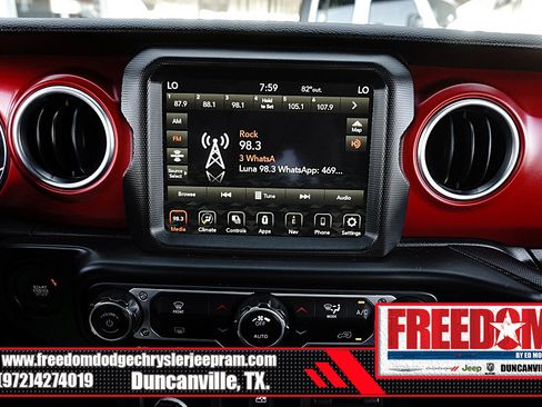 Used 2023 Jeep Gladiator Rubicon AWD/4WD image 21