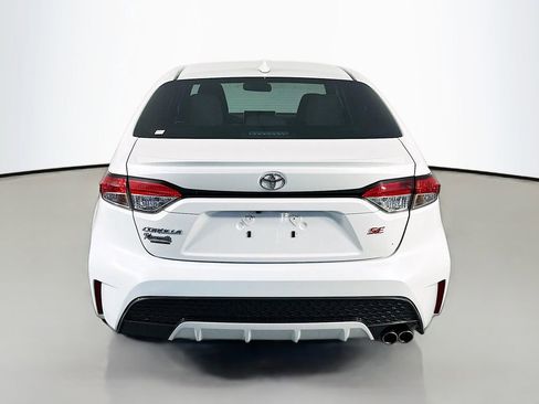 Used 2021 Toyota Corolla SE w/ SE Premium Package image 6