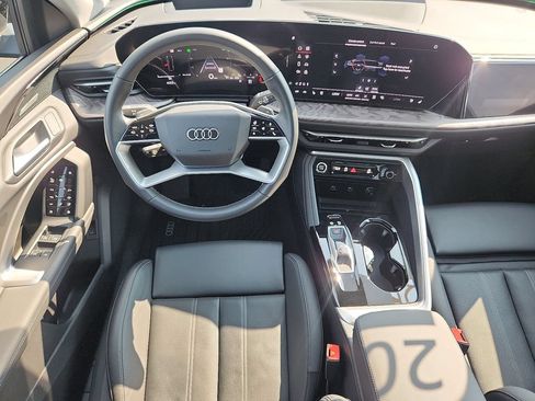 Used 2025 Audi Q5 Prestige AWD/4WD image 8