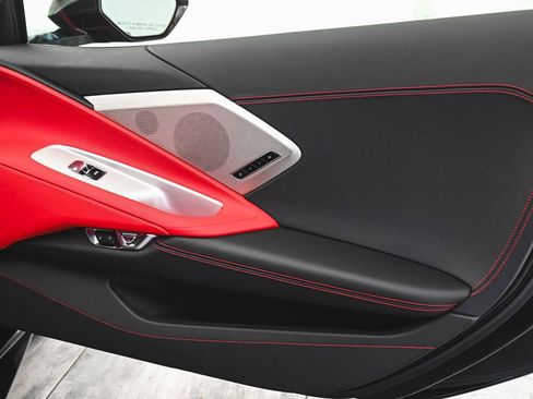 Used 2024 Chevrolet Corvette Stingray Preferred Conv w/ Z51 Performance Package RWD image 15