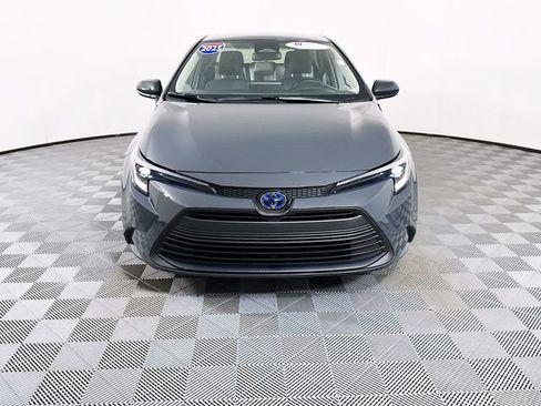 Certified 2025 Toyota Corolla LE image 2